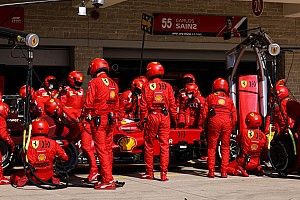 Sainz calls on Ferrari to analyse recent F1 pit errors