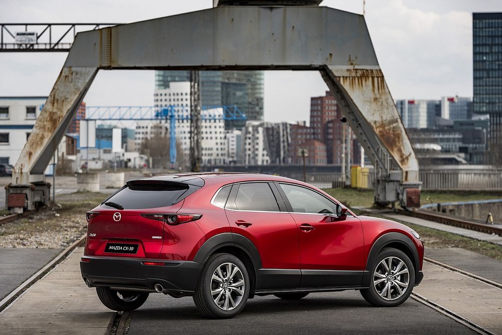 Mazda CX-30 bewijst ongekende veiligheid en ultiem rijplezier