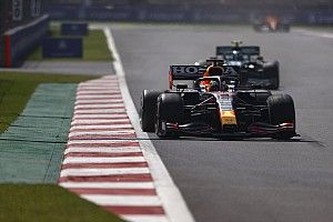 Verstappen, Wolff'un Bottas eleştirisini "ucuz" buluyor