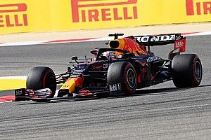 Verstappen lidera para Red Bull la FP1 del GP de Bahréin
