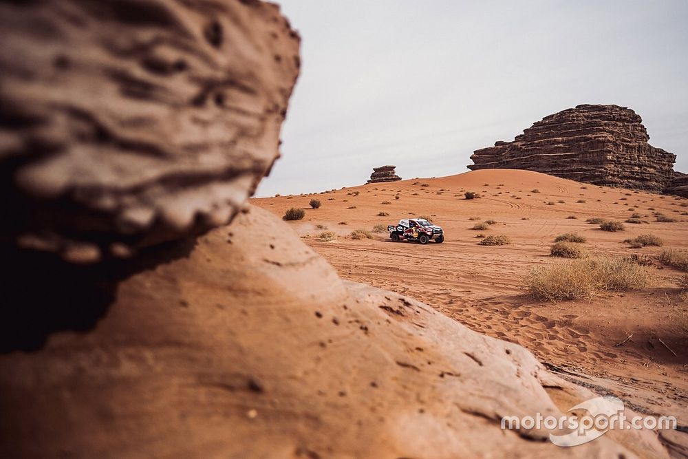 Dakar: Pimpin Etape 11, Al Attiyah Belum Mampu Goyahkan Peterhansel