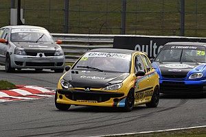 Swinging Sixties provides plenty of action on second club motorsport weekend