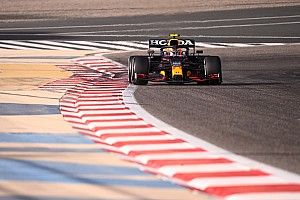 Bottas es el más veloz en Bahréin y Pérez causa una bandera roja con el Red Bull