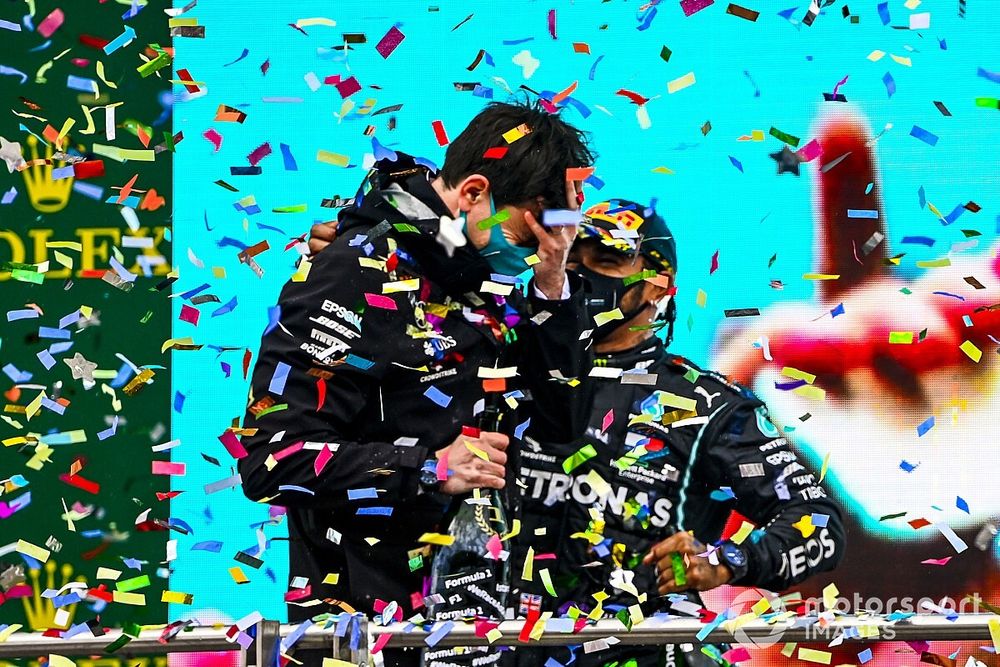Wolff: "Hamilton, testi negatif olduğu an kokpite dönecek"