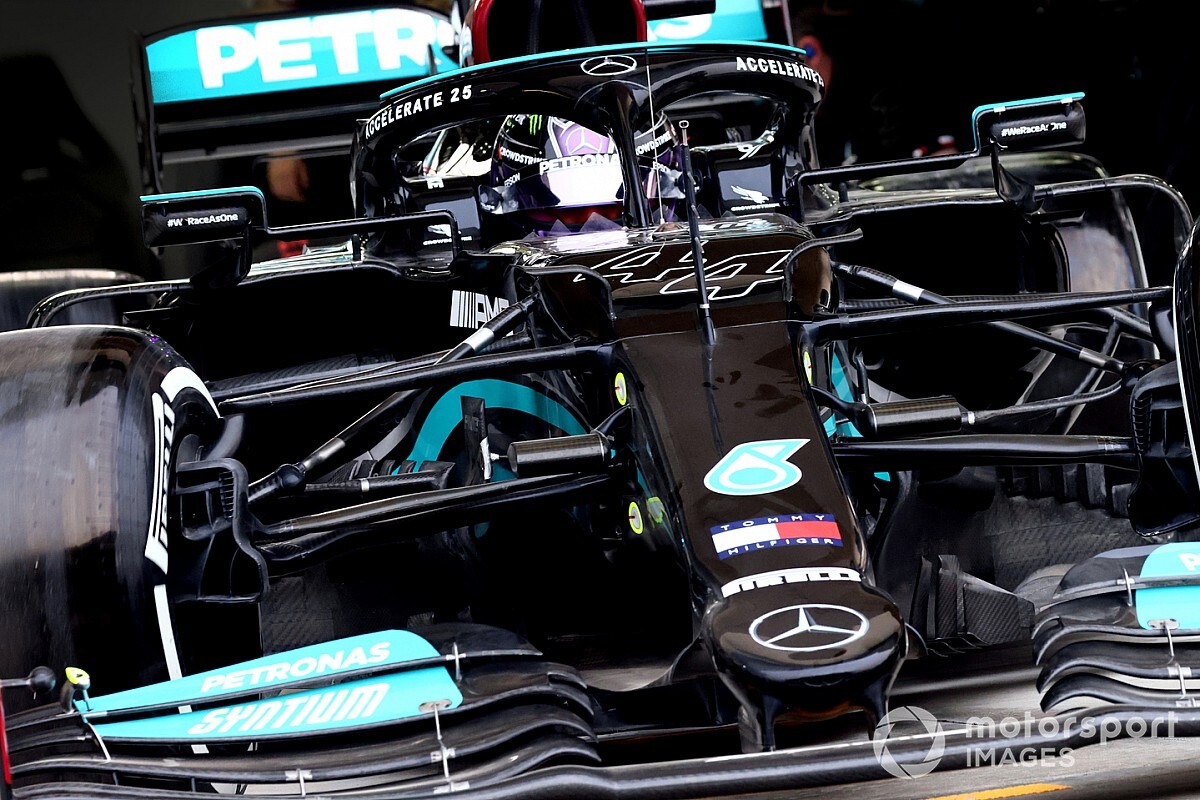 Mercedes: "We liggen behoorlijk achter op eigen testschema"