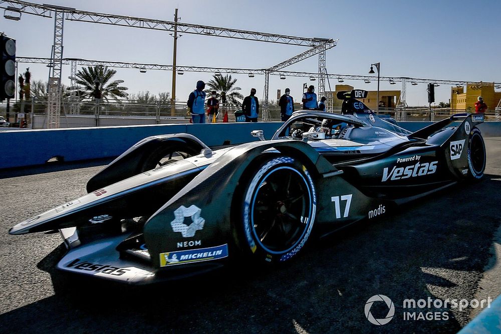 フォーミュラEディルイーヤePrixレース1予選:デ・フリーズがPP。ここまで全セッション首位!