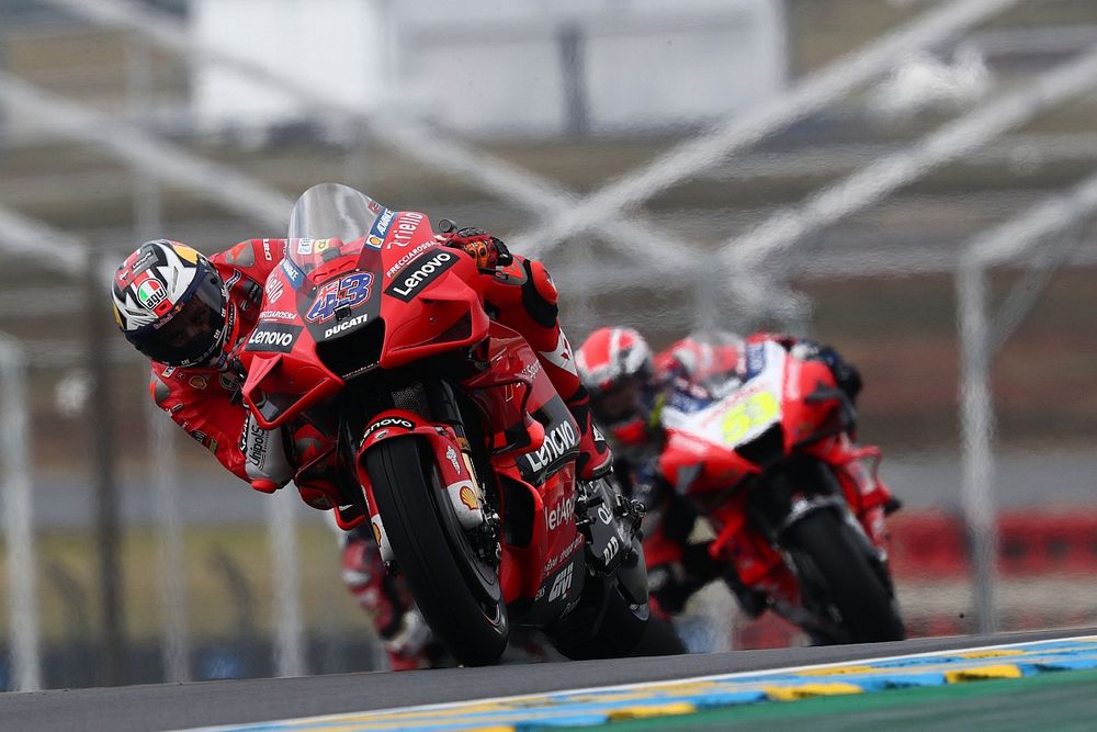 EL1 - Miller passe entre les gouttes, Zarco deuxième