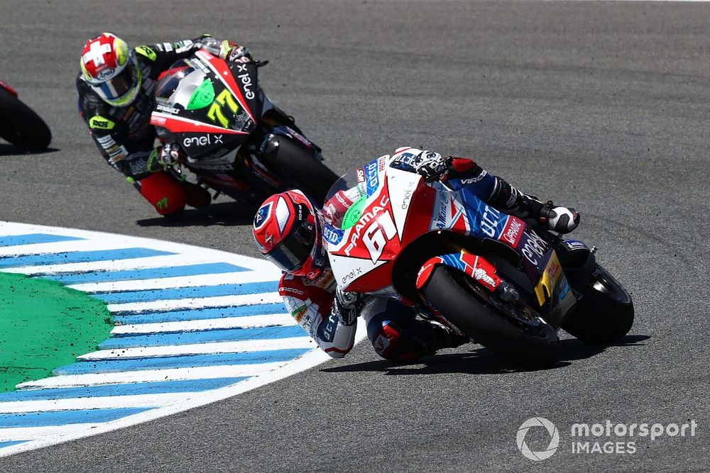 Podio de Torres y primera victoria de Zaccone en el arranque de MotoE
