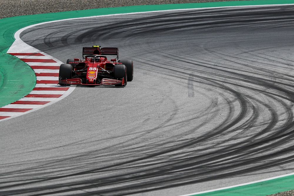 Carlos Sainz Jr., Ferrari SF21