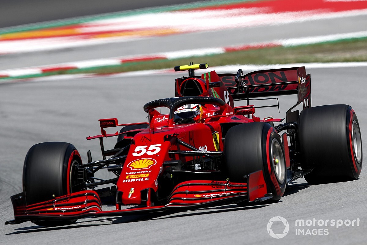 Sainz: Ferrari still worried about tyre degradation in F1 Spanish GP