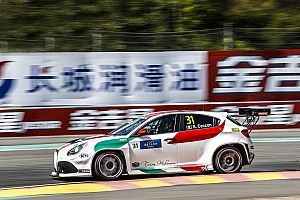 L'Alfa Romeo di Ceccon fermata sul più bello: "Le bandiere rosse in qualifica e in gara ci hanno negato un bel risultato"
