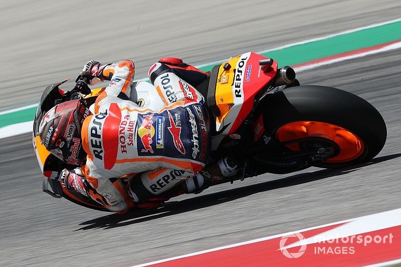 Маркес выиграл у Росси и Кратчлоу квалификацию MotoGP в Остине