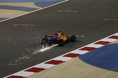 Sainz kiakadása Verstappenre Bahreinben: videó