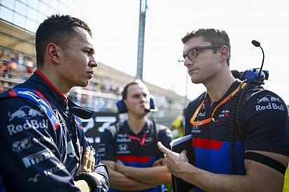 Toro Rosso tevreden met debuut Albon: “Hij was niet onder de indruk"