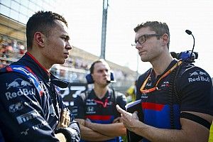 Toro Rosso tevreden met debuut Albon: “Hij was niet onder de indruk"