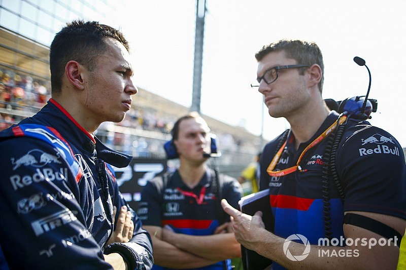 Toro Rosso tevreden met debuut Albon: “Hij was niet onder de indruk"