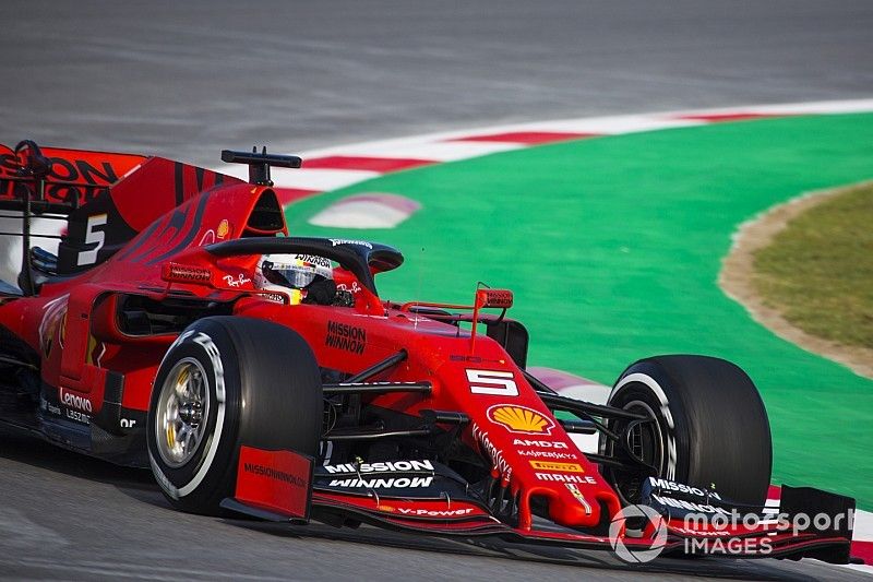 В Red Bull не увидели смысла копировать радикальную конструкцию антикрыла Ferrari