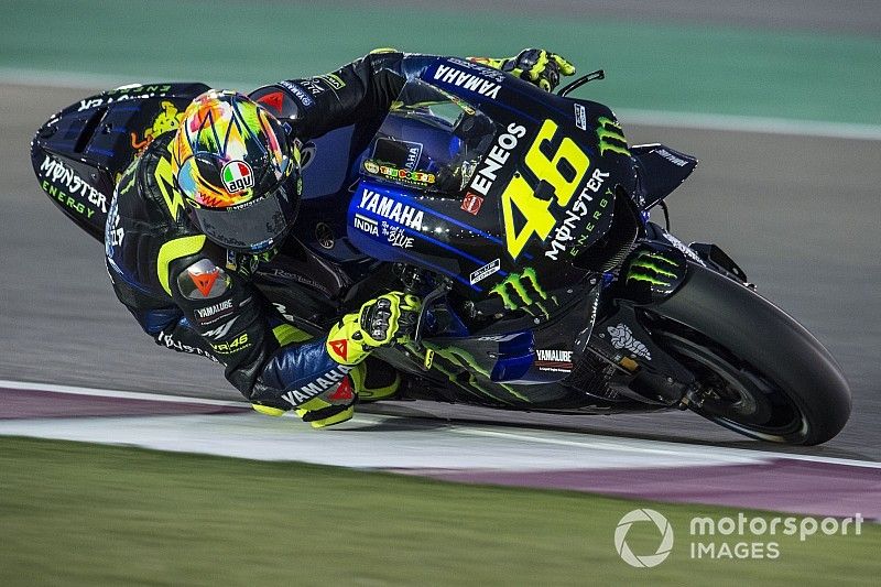 Росси показал лучшее время в первой тренировке нового сезона MotoGP