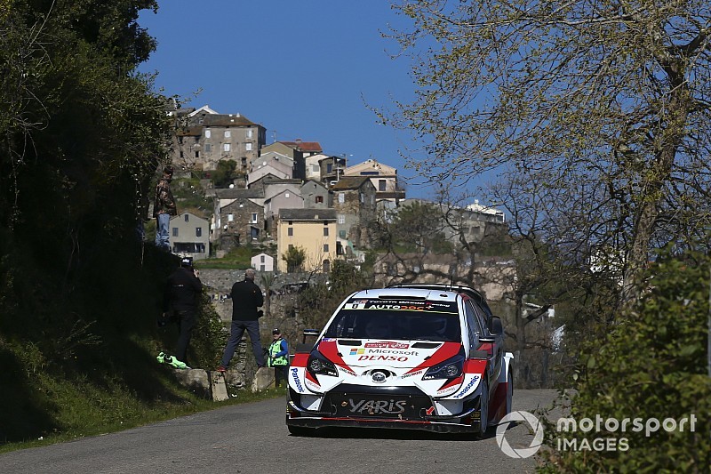 Korsika WRC: Tanak lider, Ogier ve Loeb sorun yaşadı