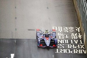 Újabb drámai futam a Formula E-ben: Bird nyert Hong Kongban Massa csapattársa előtt  