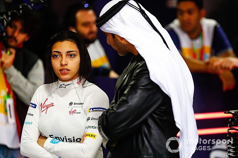 GALERIA: Pilotos femininas testam carros da Fórmula E em Ad Diriyah