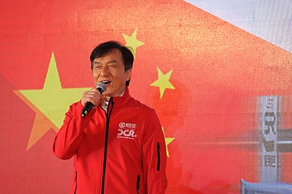 Jackie Chant is „sokkolta” a Le Mans-i 24 órás verseny