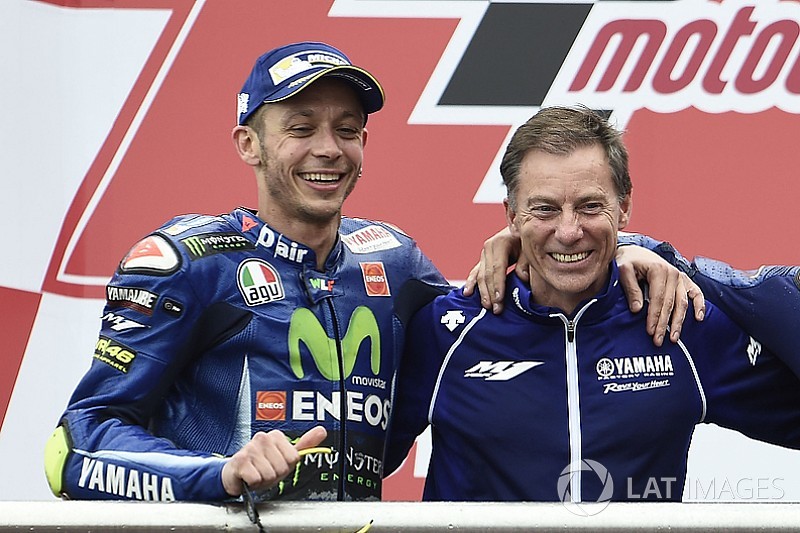 Yamaha niega que Rossi haya renovado, pero espera que lo haga pronto