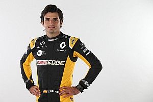 GALERI: Carlos Sainz dengan seragam Renault