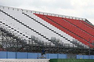 В MotoGP решили проводить гонки без зрителей