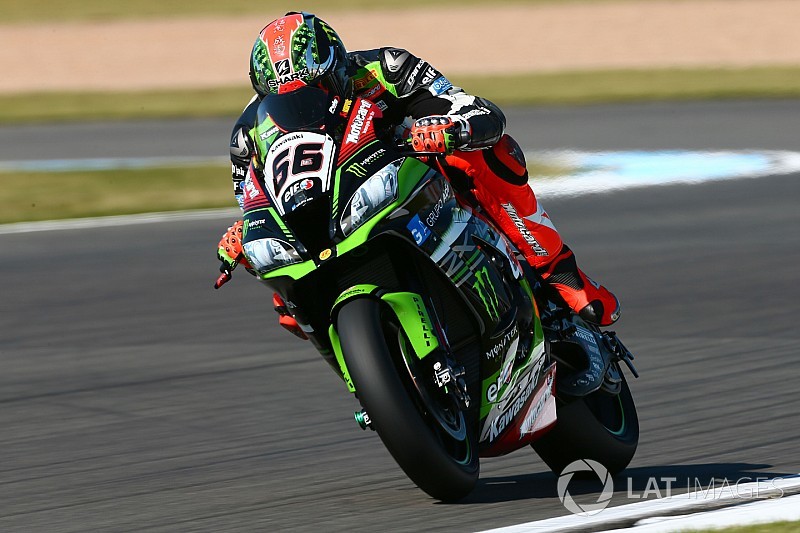 WorldSBK Inggris: Pecahkan rekor pole, Sykes start terdepan