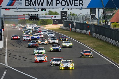 148 Autos bei 4. VLN-Rennen 2017 auf der Nordschleife