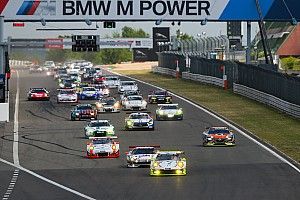 148 Autos bei 4. VLN-Rennen 2017 auf der Nordschleife
