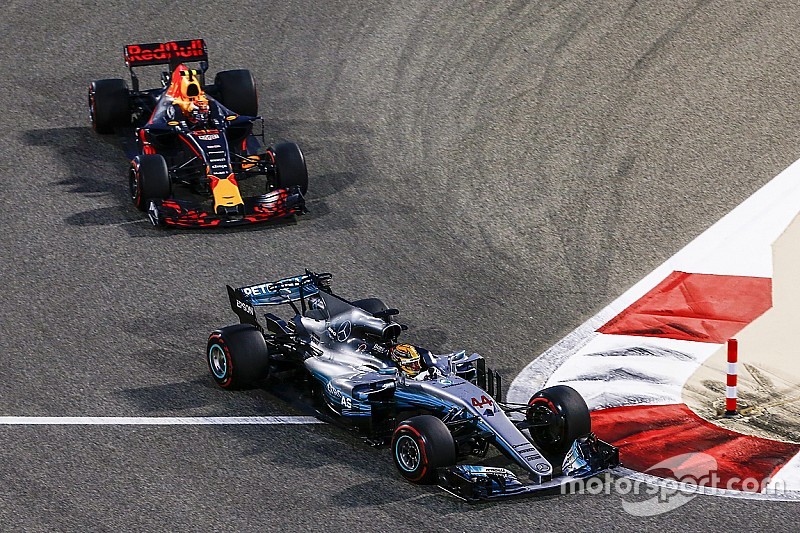 【F1】2017年は追い抜き激減も、フェルスタッペン「今の方が楽しい!」