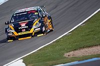 Thruxton BTCC: Neal converts pole into 60th career win