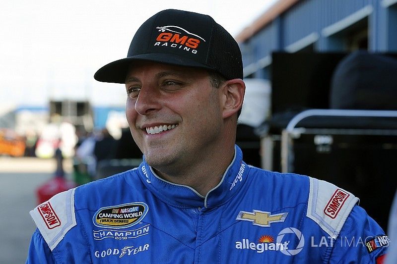 Sauter, Marks lead Thursday NASCAR Truck practices at Las Vegas