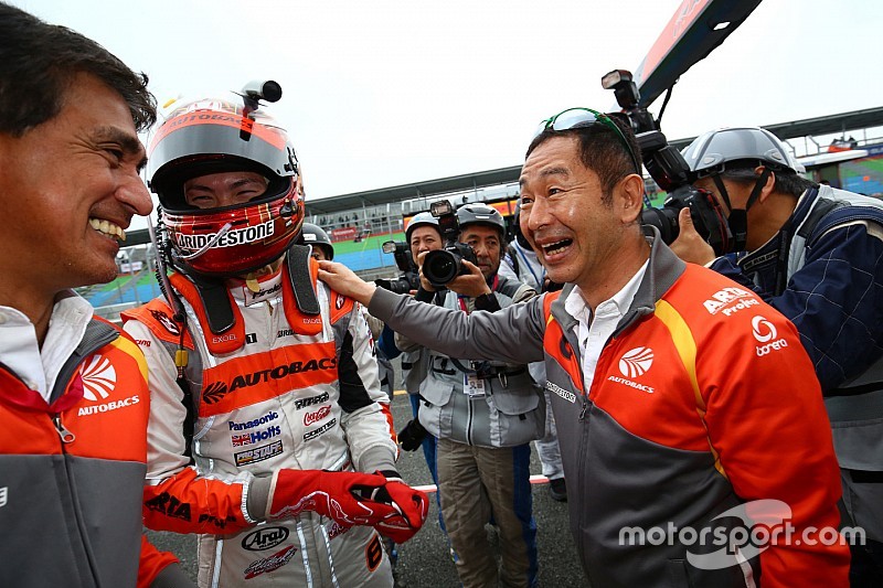 【スーパーGT】小林「ラッキーはあったが、みんなの頑張りあってこそ」