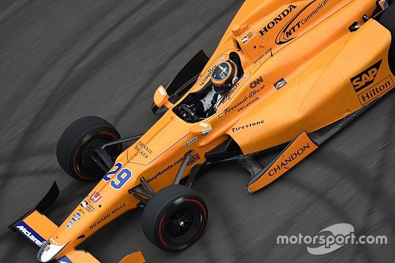 Alonso lidera primeira sessão de treinos em Indianápolis