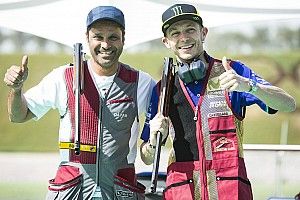 Rossi y Al-Attiyah practican tiro en Qatar
