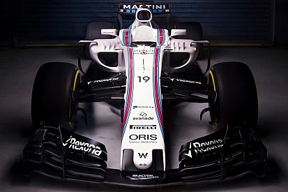 Fotogallery: la Williams svela le forme della vera FW40