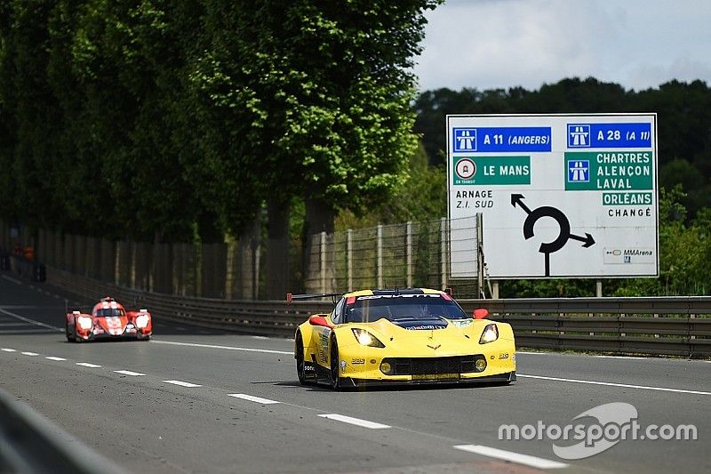 #64 Corvette Racing Corvette C7.R: Oliver Gavin, Tommy Milner, Marcel Fassler