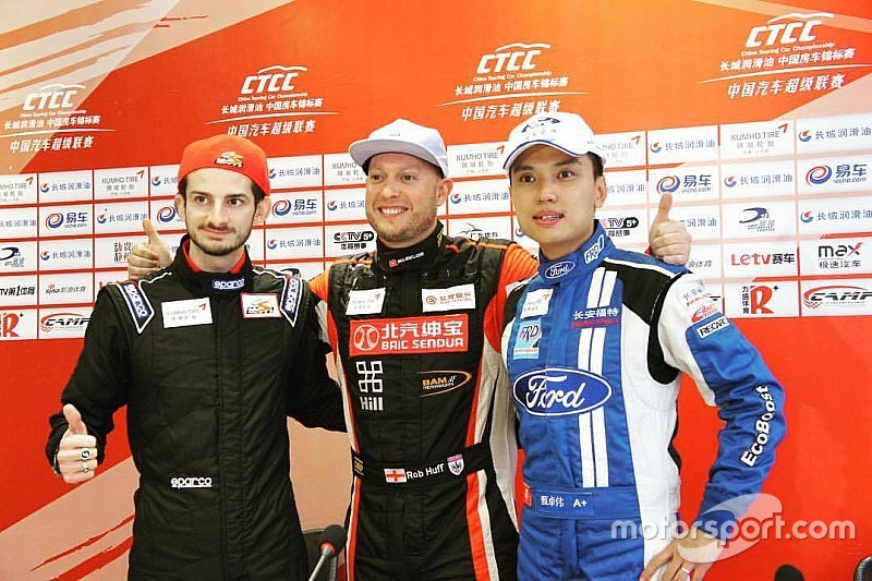 Alex Fontana subito a podio in Cina con la Kia!