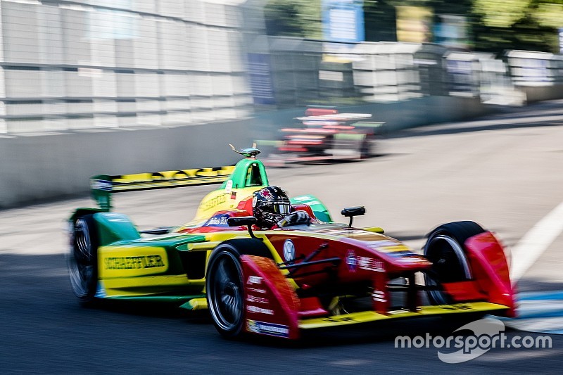 Five tenths decide Formula E title