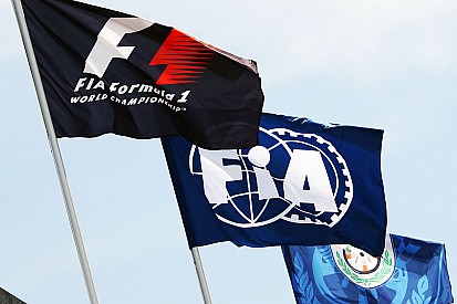 Ф1 и FIA официально запутались в сроках начала сезона Ф1