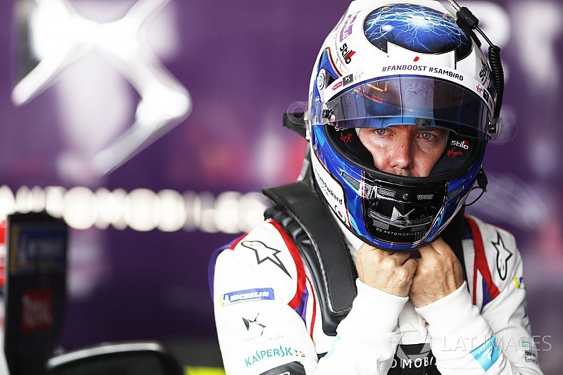 Bird é punido por incidente no pitlane, mas mantém vitória