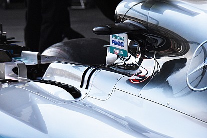 Mercedes: due branchie supplementari per migliorare il raffreddamento
