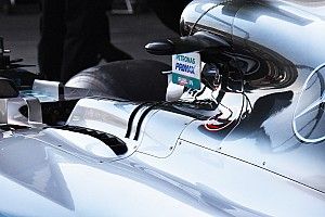Mercedes: due branchie supplementari per migliorare il raffreddamento