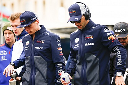 Verstappen y Ricciardo tendrán que disculparse; Red Bull estudia cambios