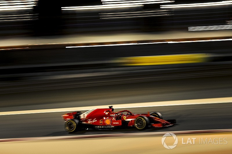 Vettel derrota Raikkonen e é pole position no Bahrein