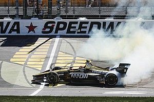 James Hinchcliffe s'impose sur l'Iowa Speedway