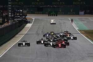 Mercedes cherche la solution à ses mauvais départs